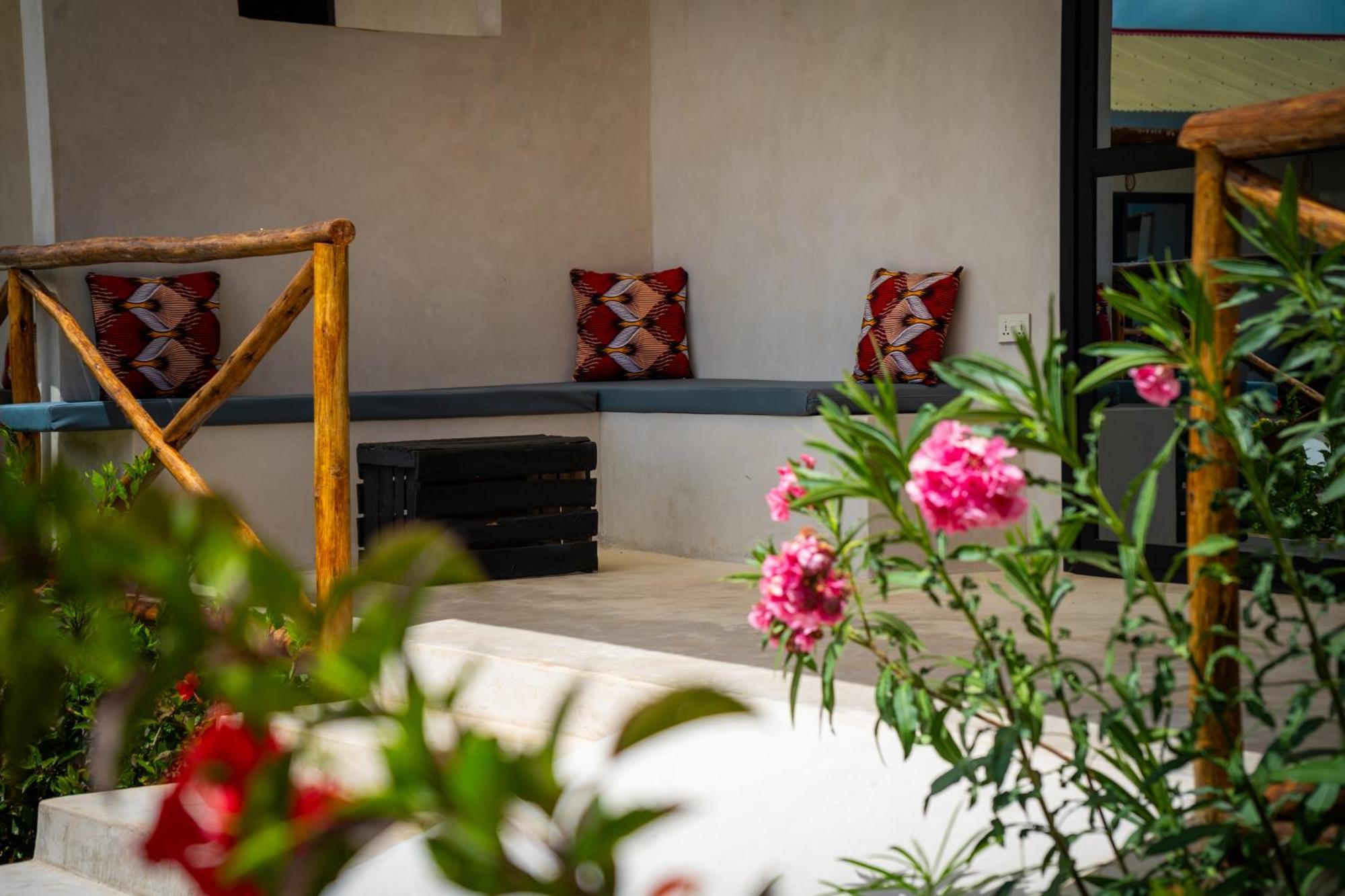 Blooming Zanzibar Hotel Jambiani  Kültér fotó